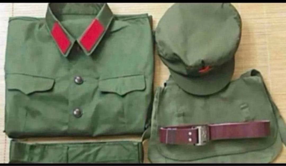 新品官給本物ベトナム戦争65式中国人民解放軍戦闘服上下帽子人民鞄 1セット