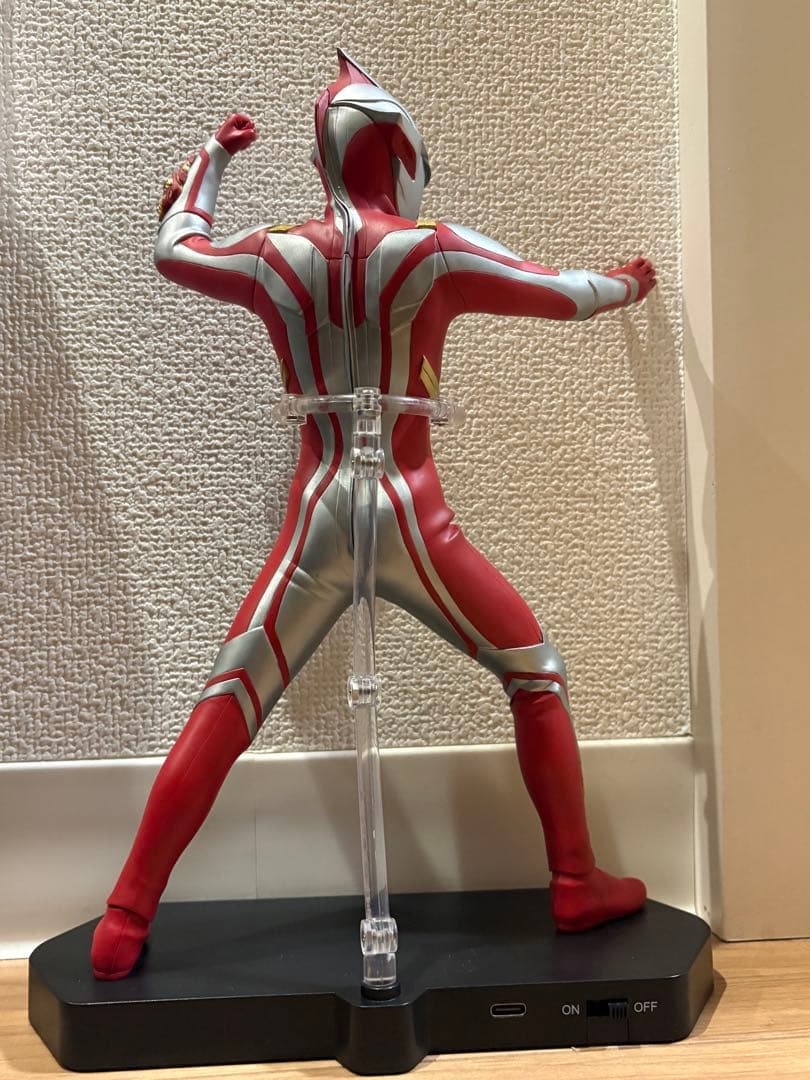 エクスプラス・少年リック限定版 ウルトラマンメビウス Ver.2 発光