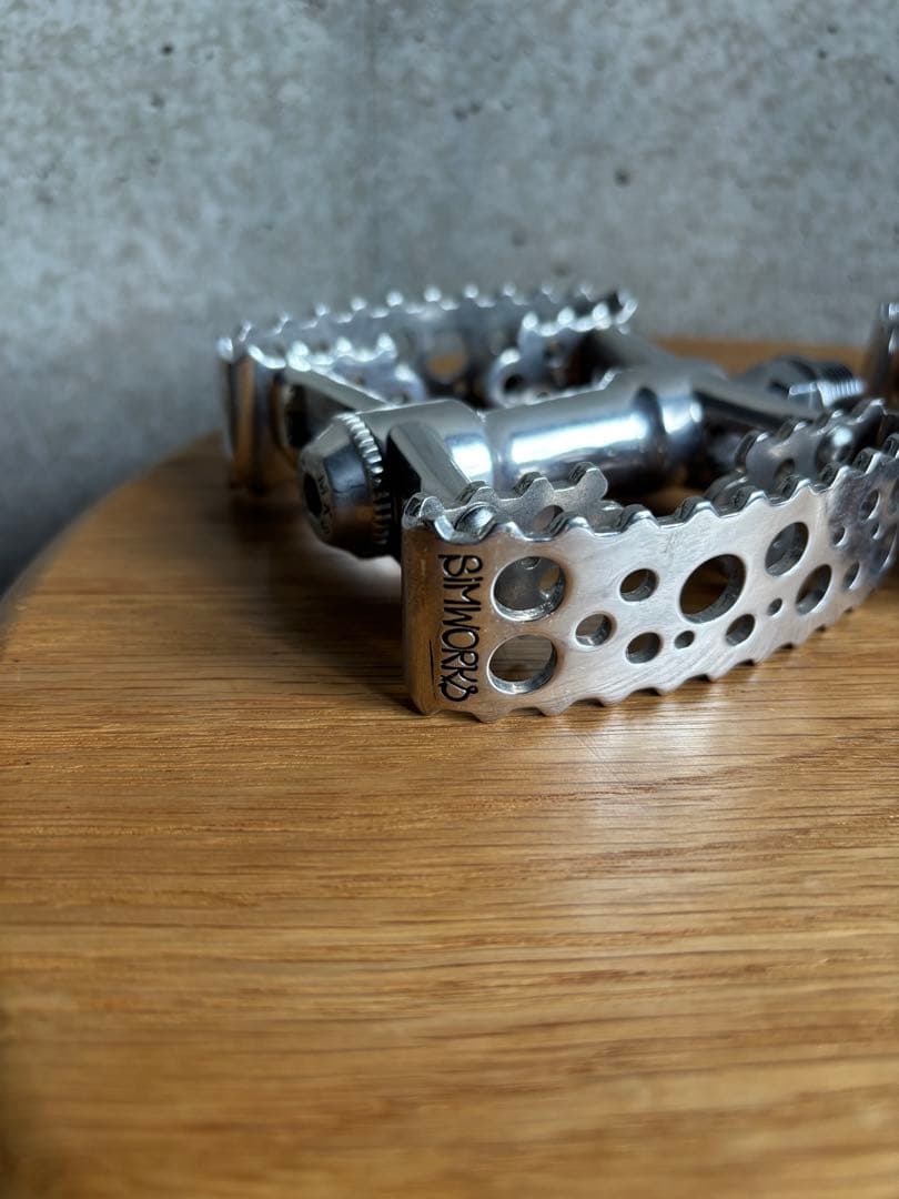 SIMWORKS Tiny Bubbly Pedal シルバー