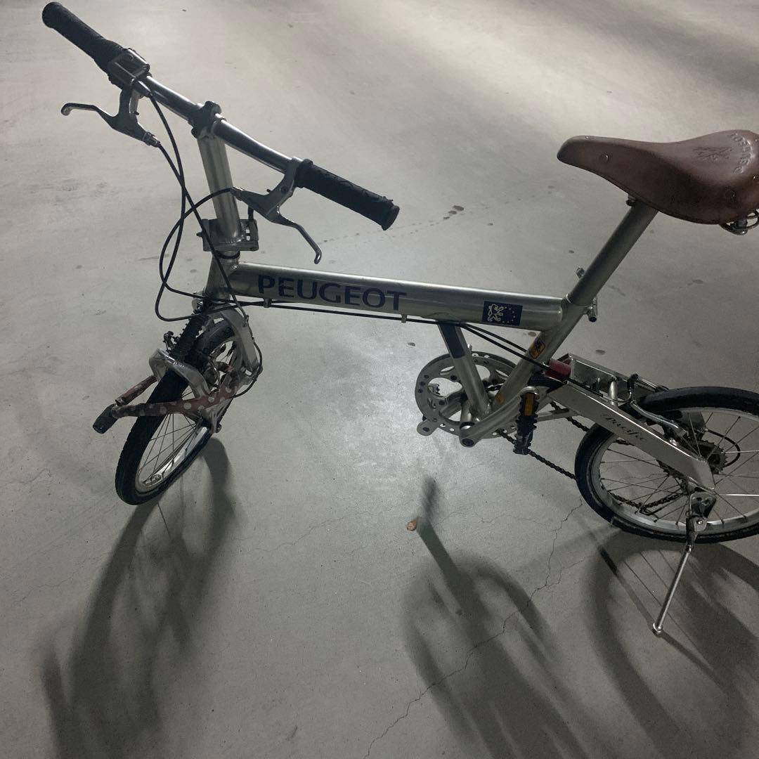 PEUGEOTパシフィックシルバー