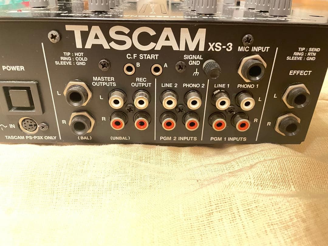 TASCAM XS-3 DJミキサー