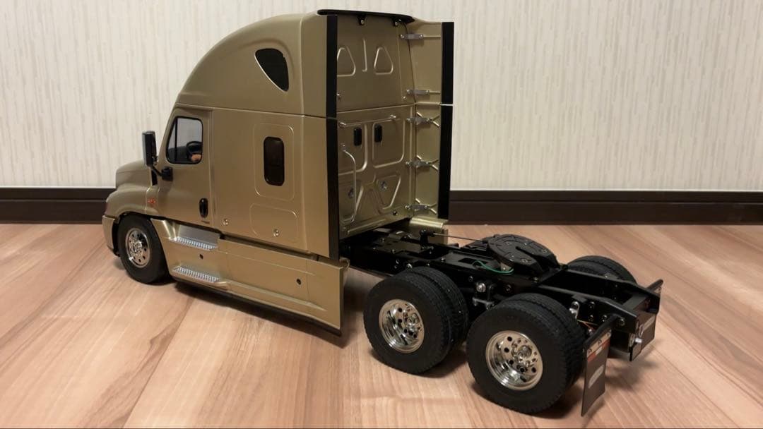 希少品 カスケイディアエボリューション タミヤ トレーラー 完成品ほか