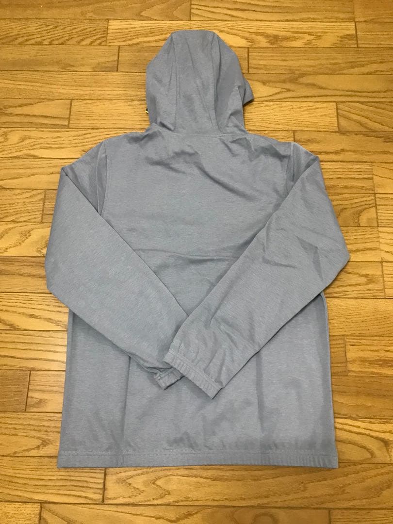 UNDER ARMOUR パーカー