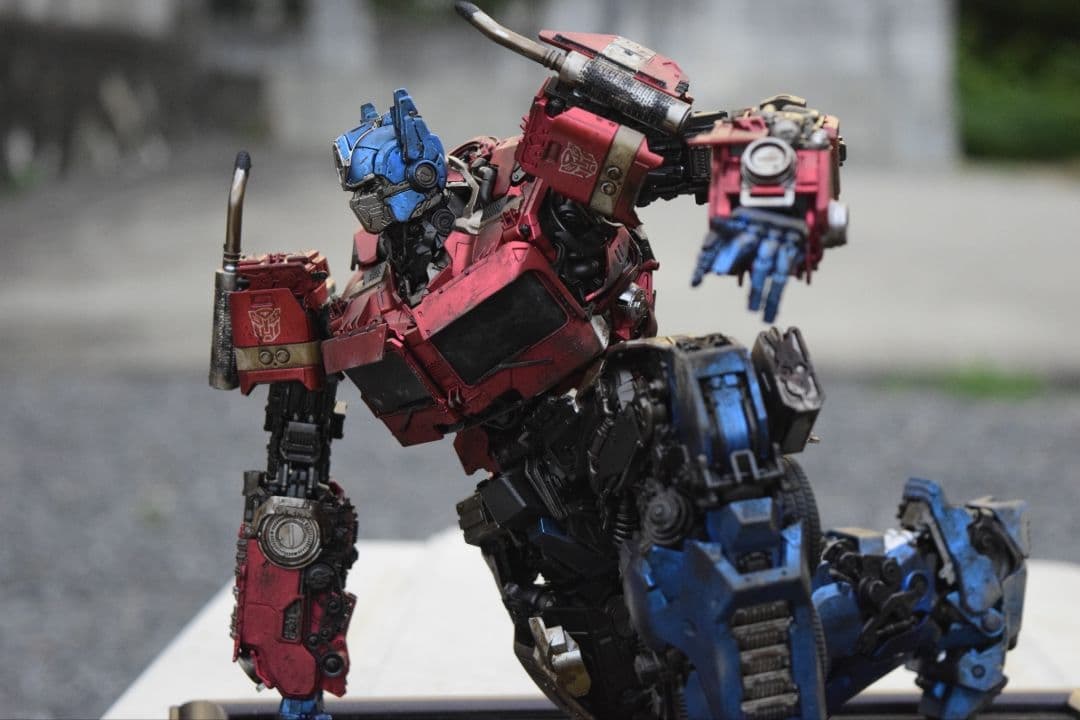 yolopark オプティマス・プライム塗装済み完成品