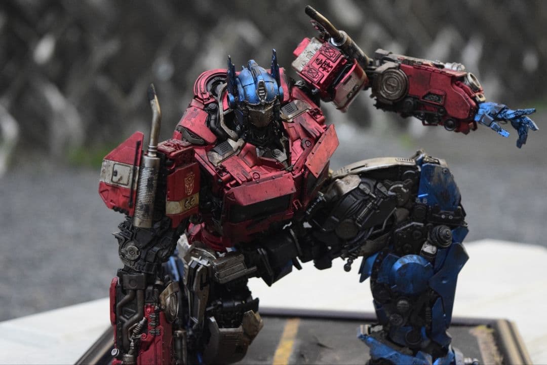 yolopark オプティマス・プライム塗装済み完成品