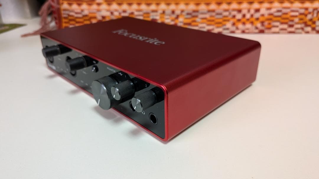 Focusrite Scarlett 8i6 オーディオインターフェース