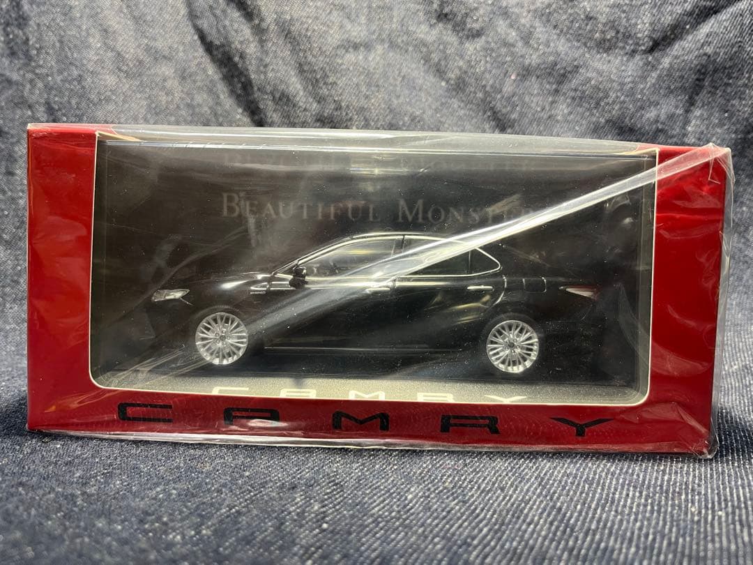 ［トヨタ］カムリミニカー（アティチュードブラックマイカ）