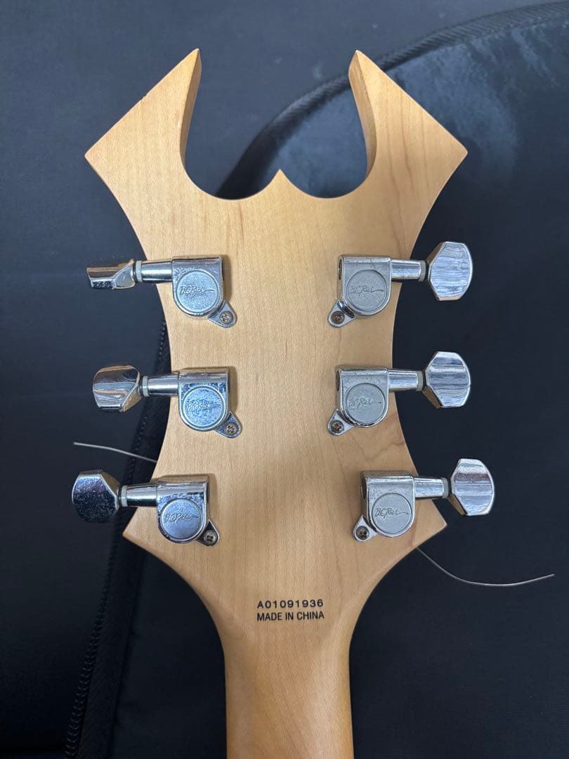 B.C. Rich ワーロック