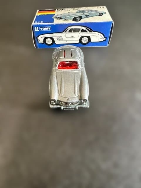 【絶版希少・トミカ 青箱】F19　メルセデス・ベンツ 300SL 日本製
