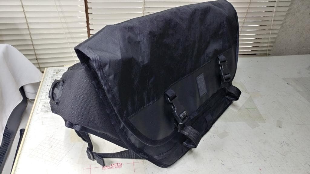 e*0様 メッセンジャーバッグ BLCKCHRM COLLECTION CTZ