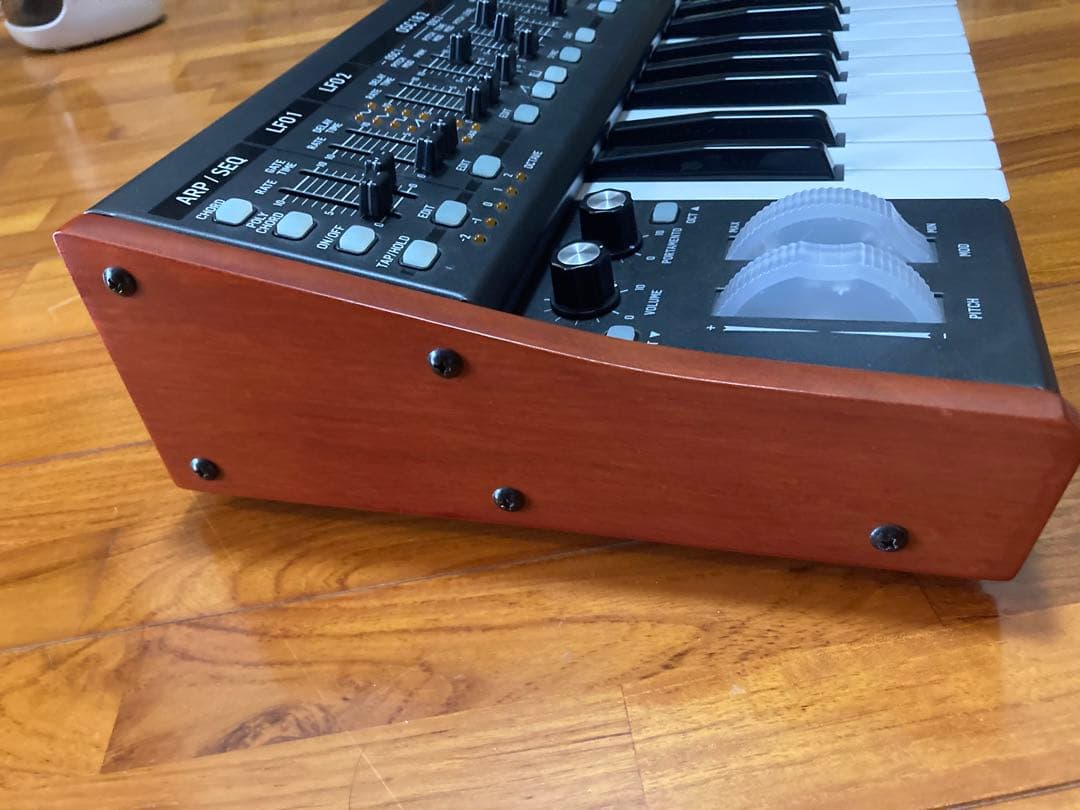 じ*ん様 DeepMind 6 アナログシンセサイザー