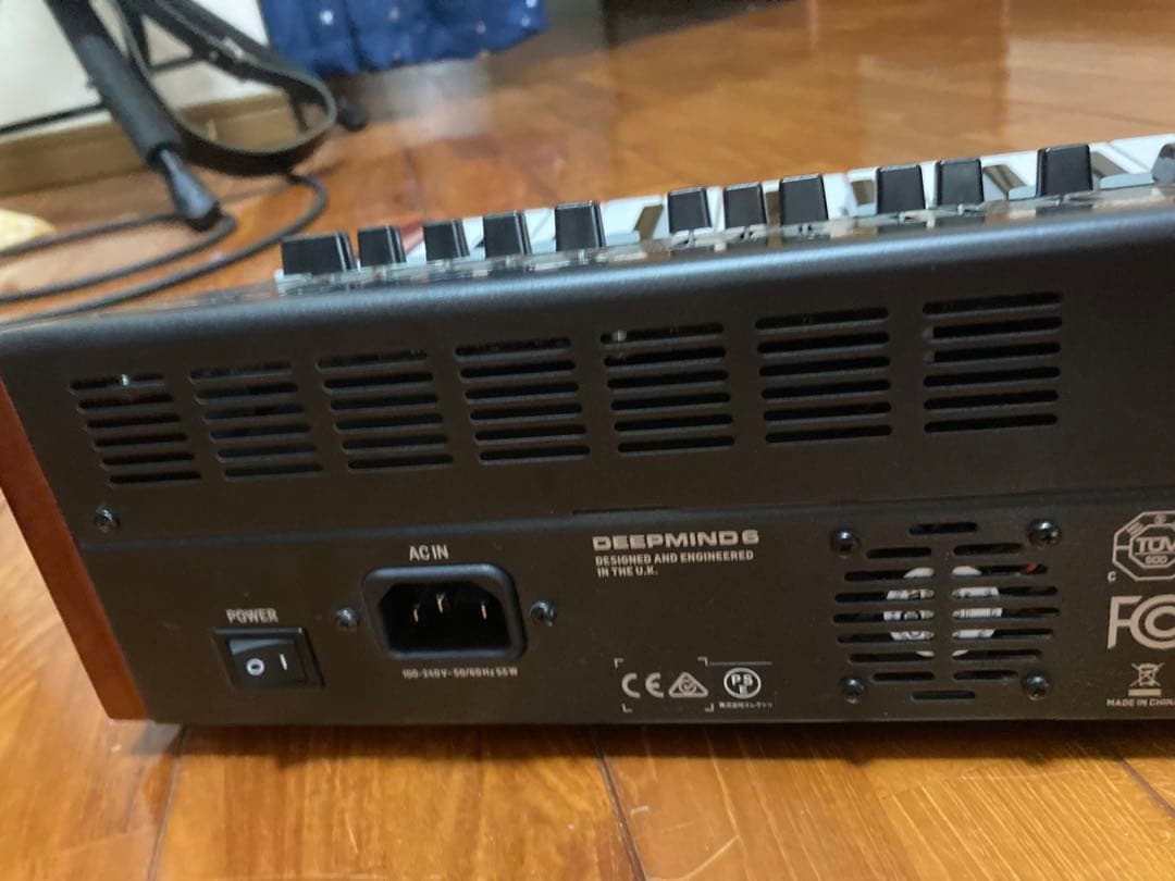 じ*ん様 DeepMind 6 アナログシンセサイザー