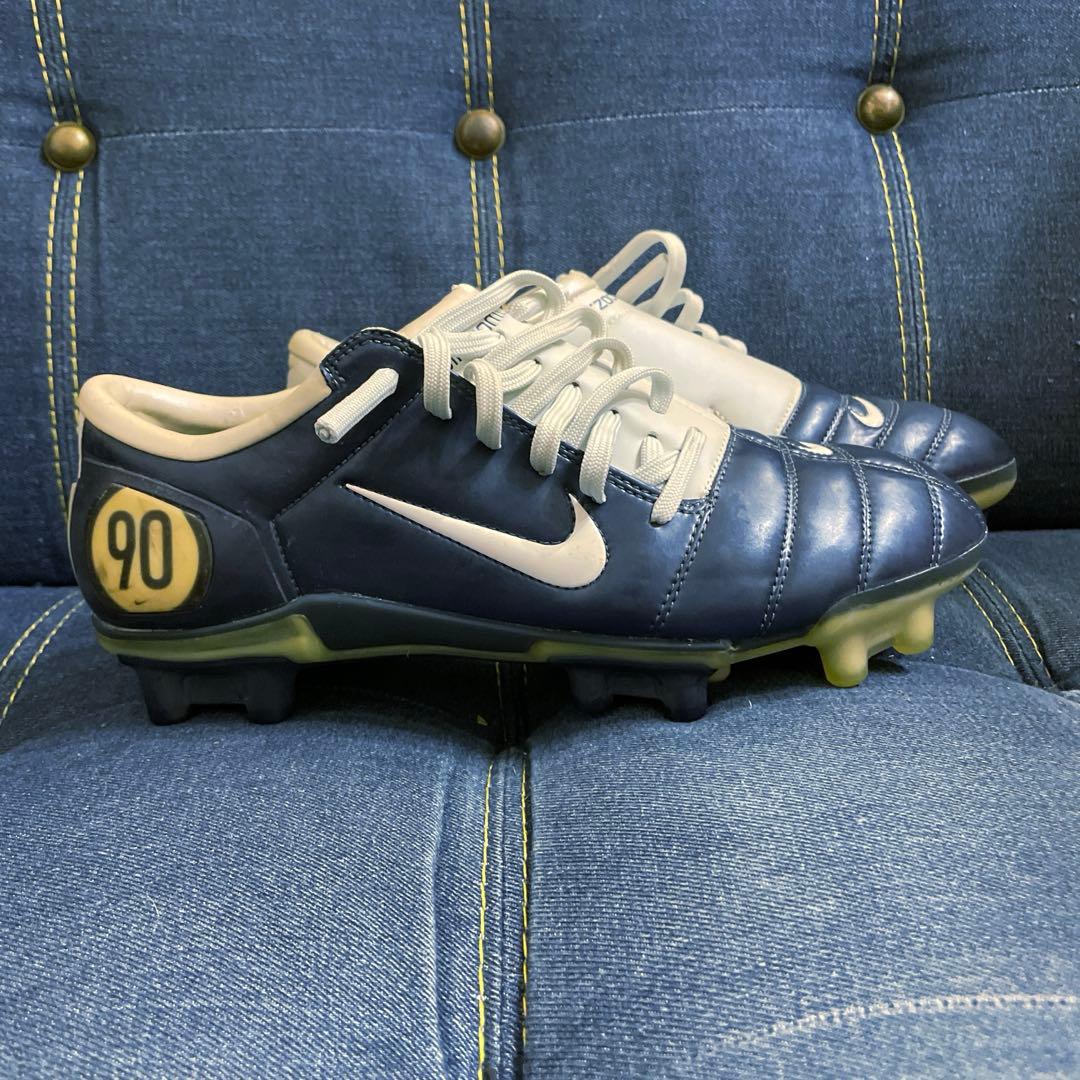 新品未使用　NIKE エアーズームトータル90 26センチ