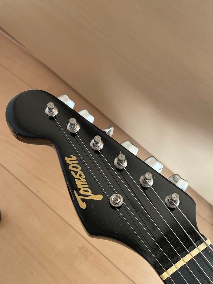 Tomson エレキギター ブラック ギターケース付き