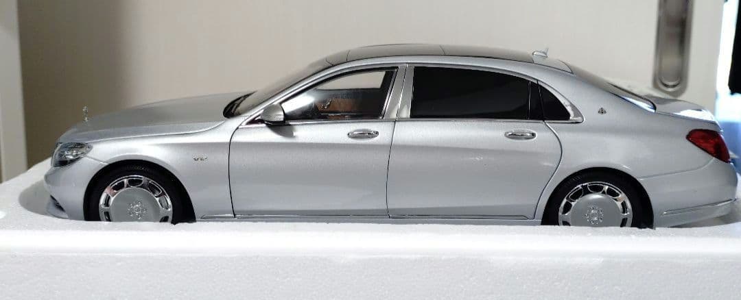 Almost Real 1/18 マイバッハ S600 オールモストリアル