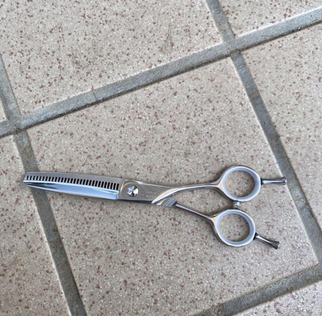 ６インチセニングシザー 45%前後切れ味！抜けの良さ抜群！理美容師専用ハサミ