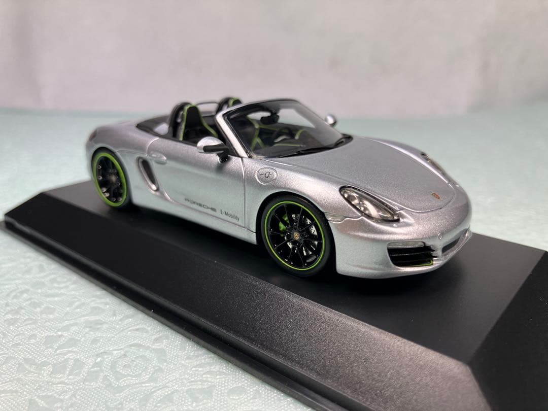 Spark ディーラー品Porsche Boxster e プロトシルバー