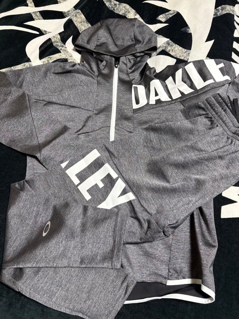 美品★OAKLEY オークリー セットアップ トレーニングウェア グレー L