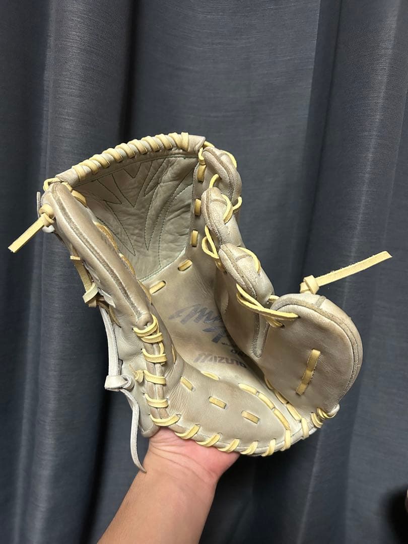 ミズノプロ　硬式オーダー投手用　耕作印あり　良型　即戦力‼️