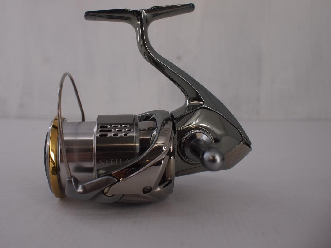 64▢シマノ 18ステラ2500SHG NH0522-3