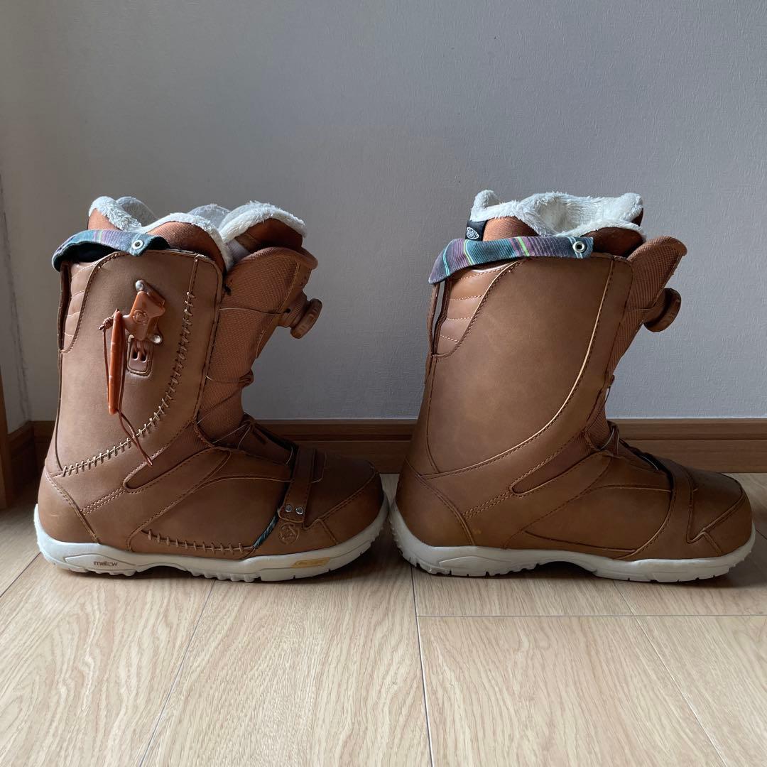はっぴぃ　スノボブーツ レディース　K2 SAPERA BOA 24cm