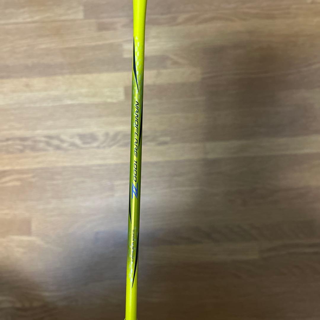 ナノフレア 1000z バドミントンラケット 4U