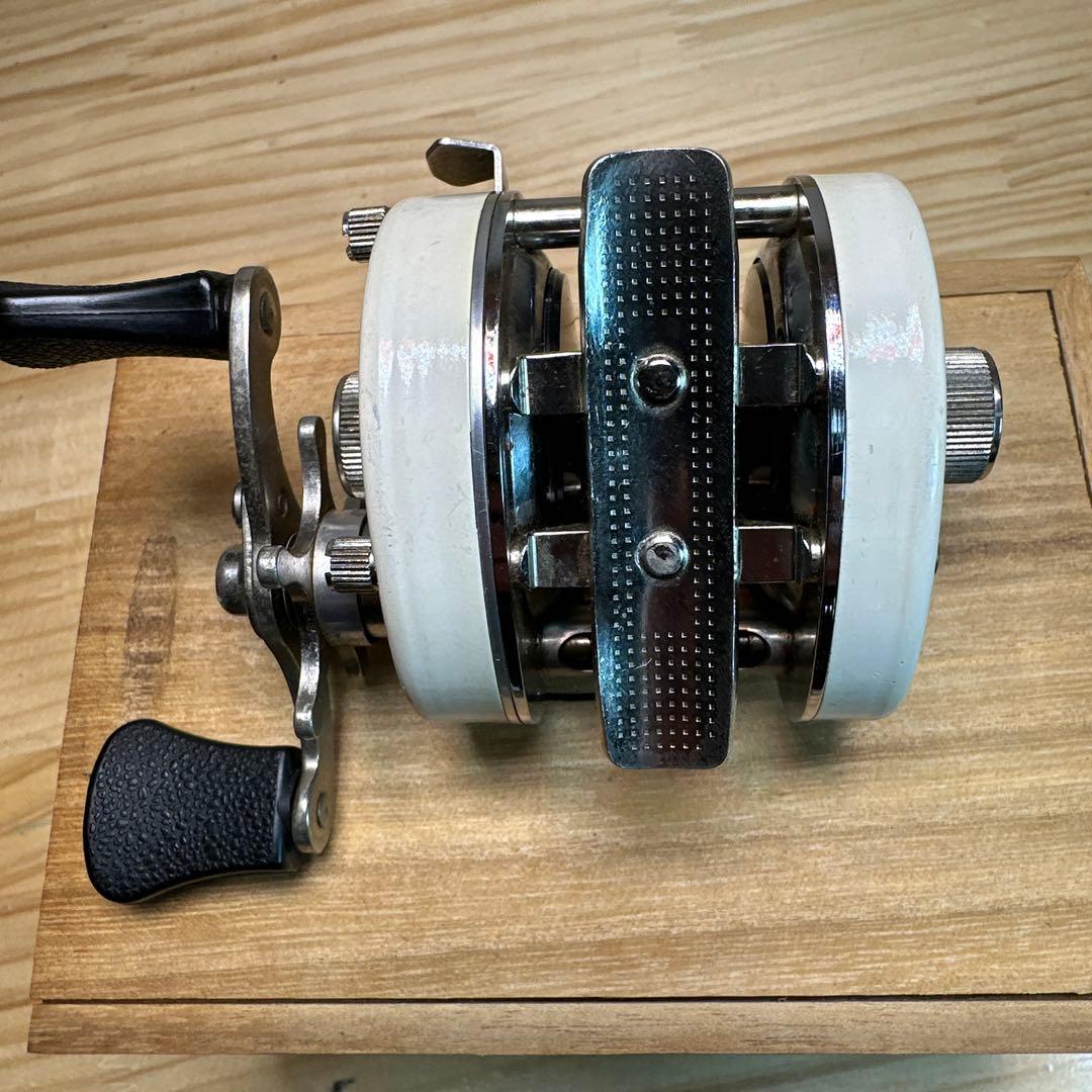 ロベルソンMaverick 3601 左巻きホワイト五十鈴