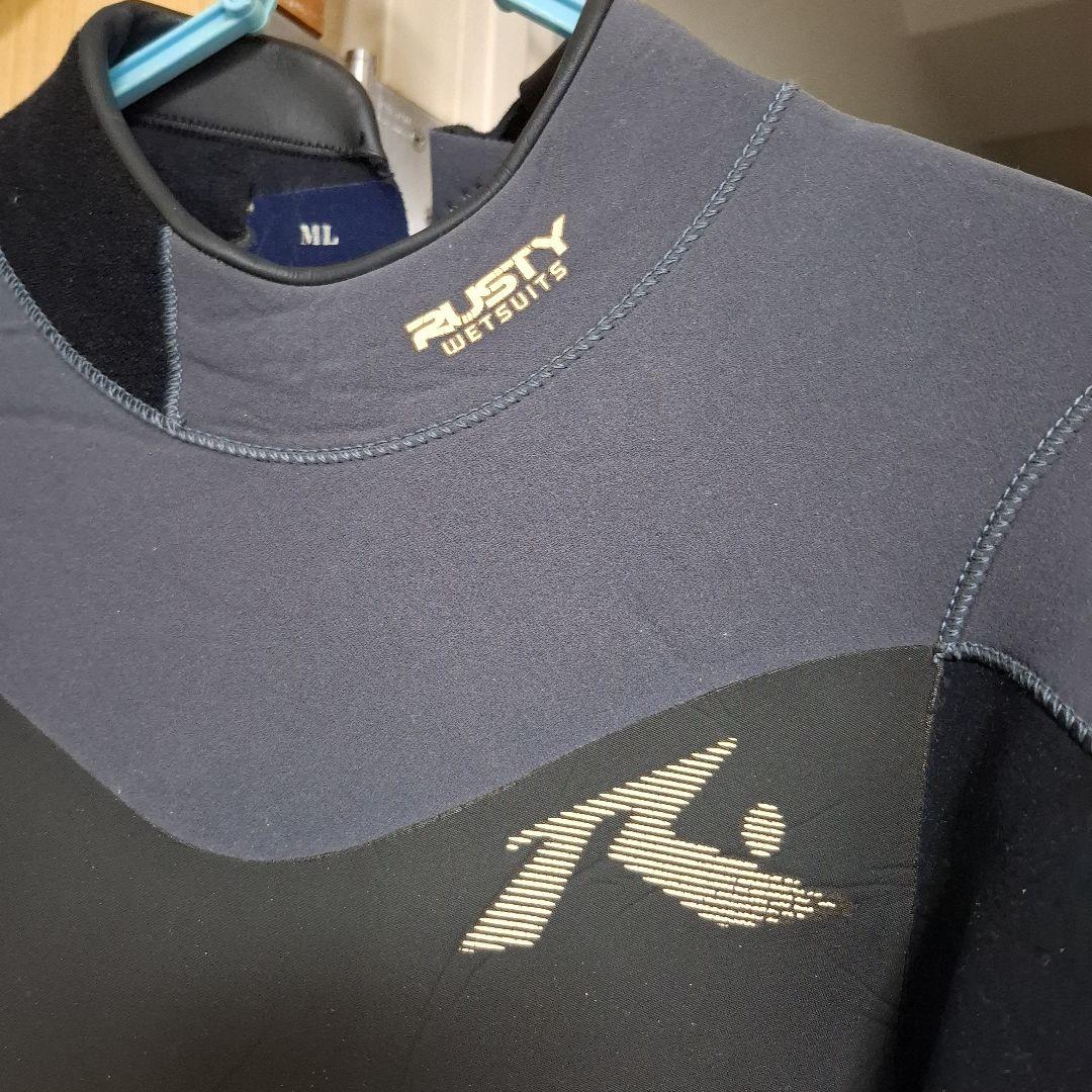 裏地オレンジ、黒とグレーのセミドライスーツ MLサイズ