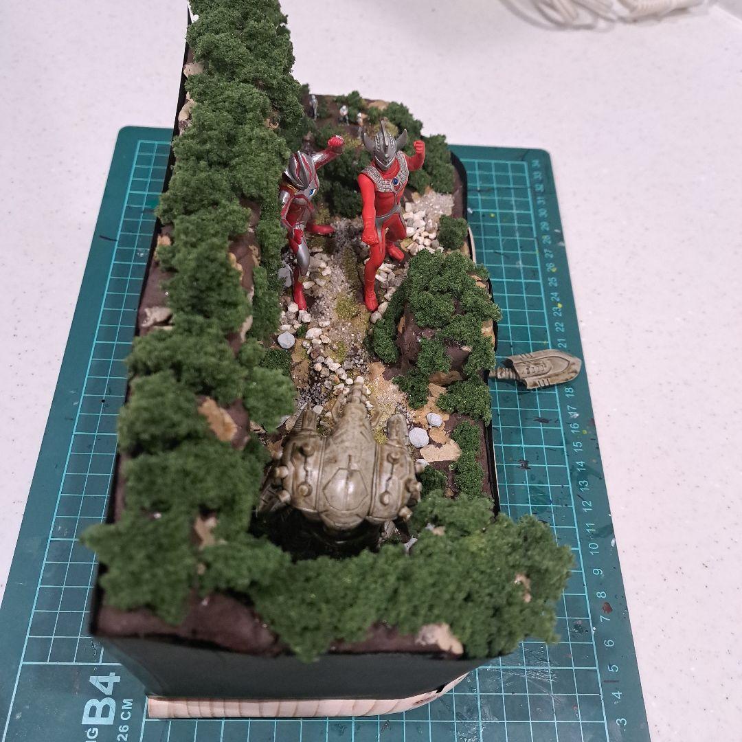 ジオラマ ウルトラマンメビウス・セブン 対 インペライザー