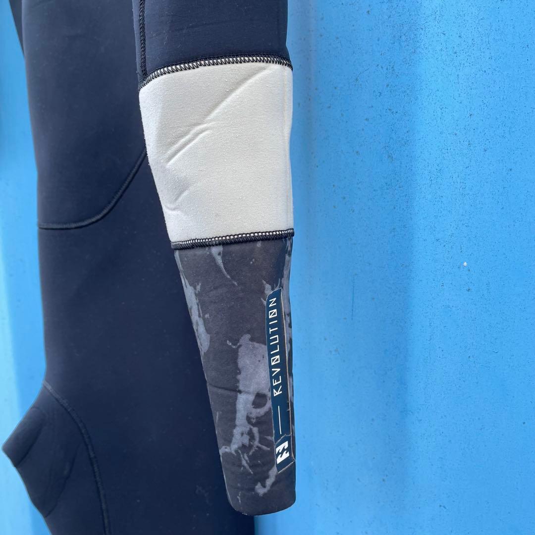 ビラボン　billabong ウェットスーツ　ジャーフル　MLサイズ　既製品