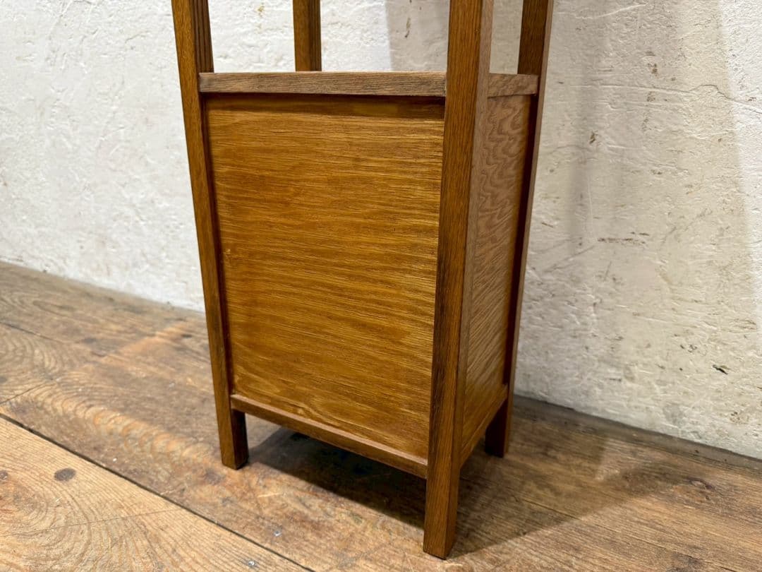 1178 小ぶりなサイドテーブル　陳列台　展示台　花台　古家具　レトロ　和モダン