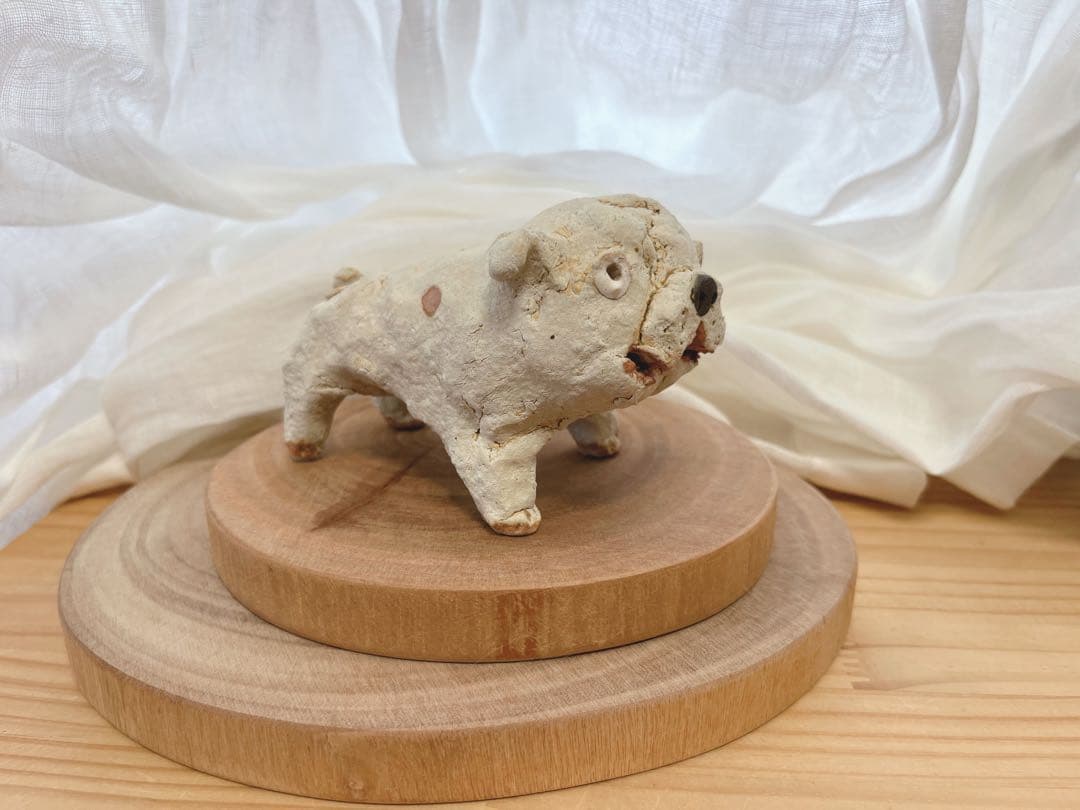 前川幸市　犬　ブルドッグ　置物　陶芸　作家　垂れ耳　白い犬