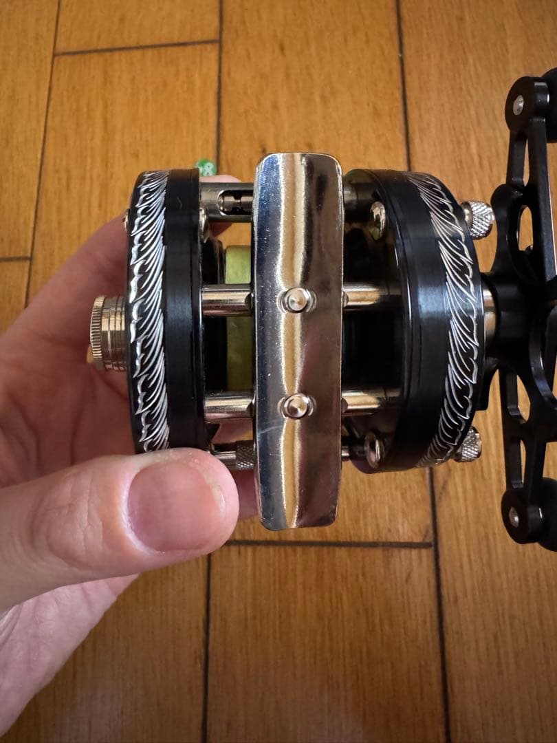 T*.様 1日限定値下げ五十鈴工業BC621SSS VINTAGE 彫金唐草アラ