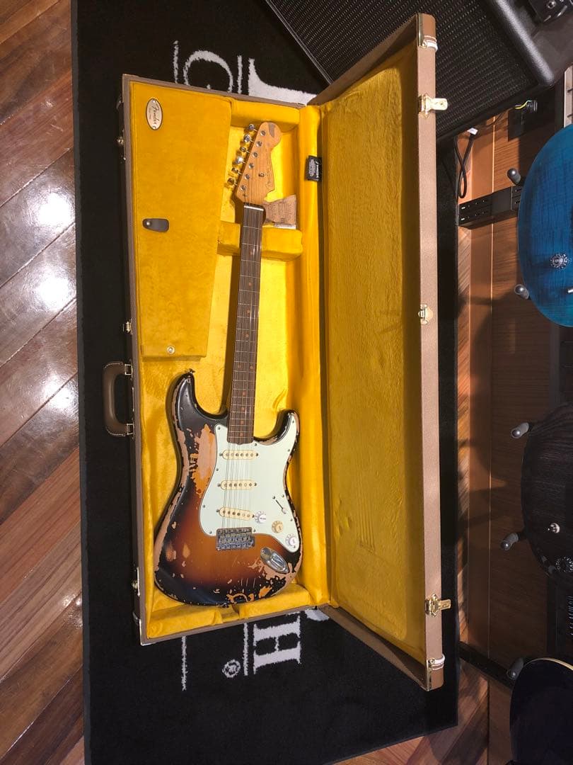 ギター Fender Stratocaster mike mccready