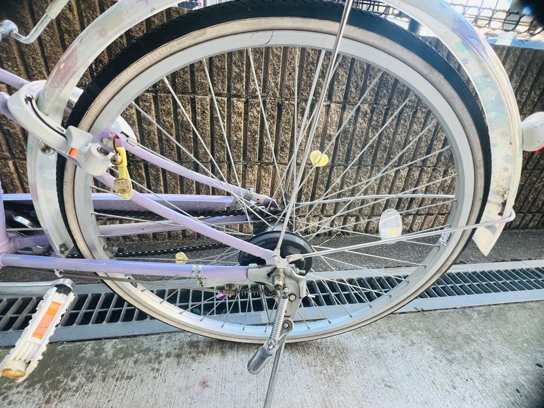 ブリヂストン　リコリーナ　うす紫花柄　自転車　26型