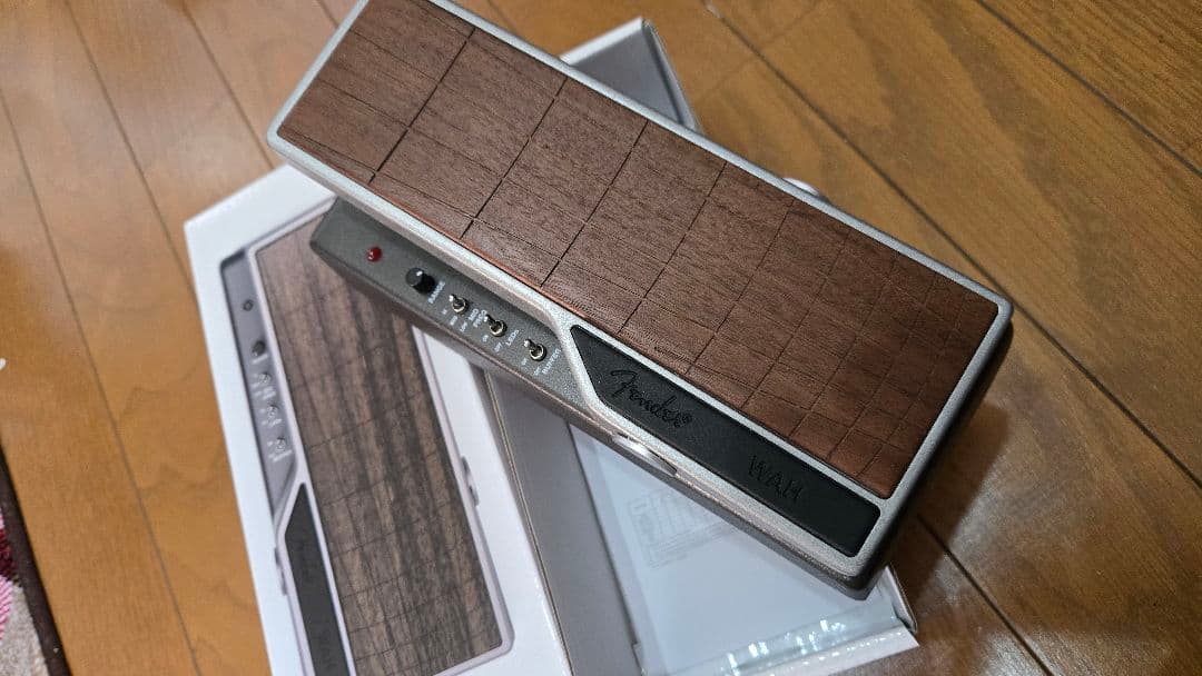 ギター Fender TREAD LIGHT WAH PEDAL