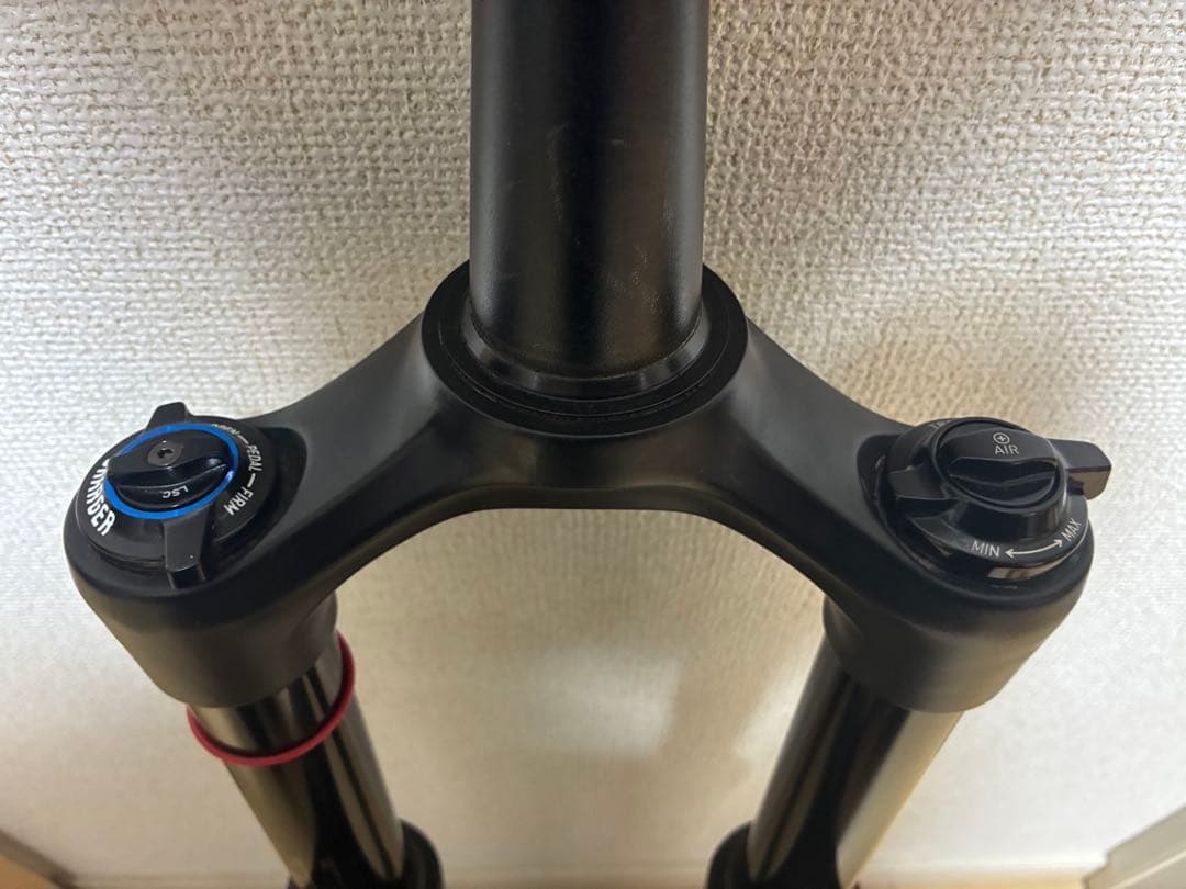ROCKSHOX Lyrik 160mm 29インチ　ブースト規格