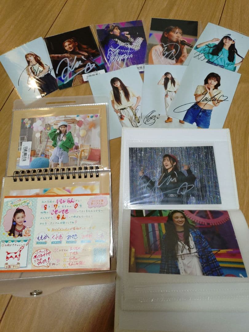 Girls2 グッズ　まとめ売り　サインあり