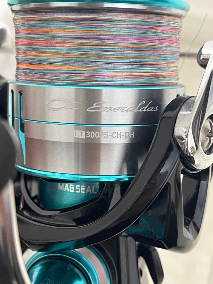 エメラルダス LT3000S-CH-DH スピニングリール