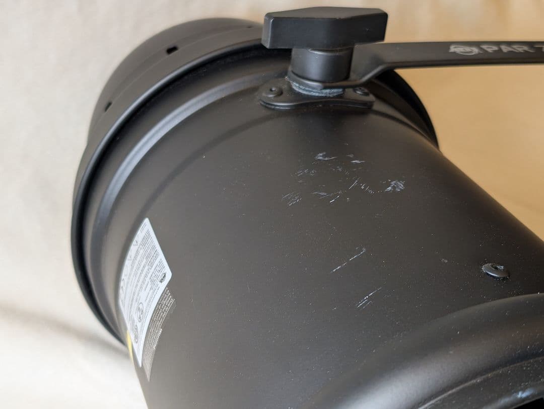 ①American DJ PAR Z100 3K スポットライト