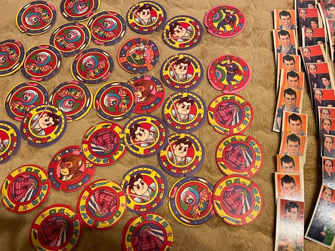 アンティーク、メンコセット カラフルキャラクターイラスト入り（全64枚）