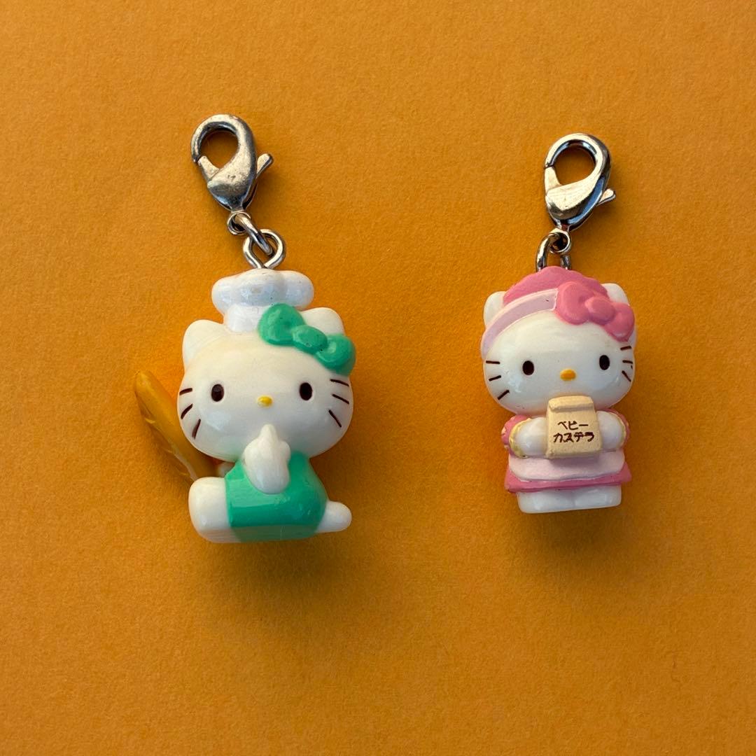 激レア★ベビーカステラ キティの散歩道 ファスナーマスコット 根付★ハローキティ