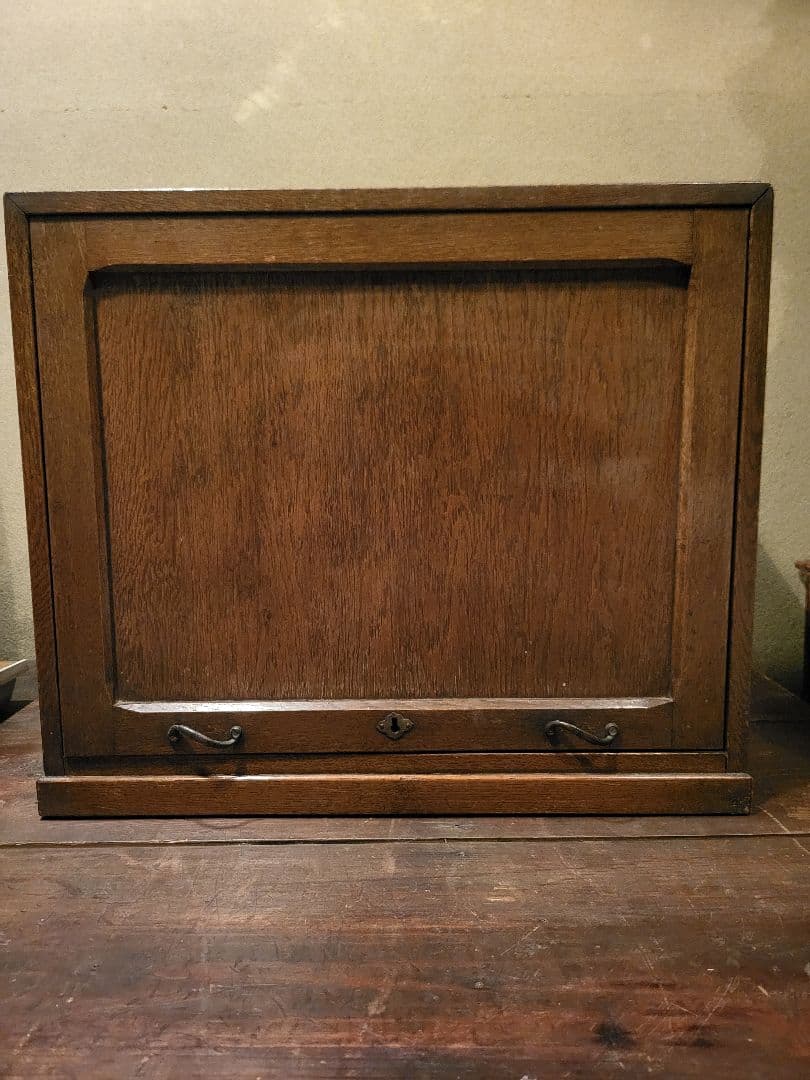 スライド扉　引き出し　7杯　ネームプレート　棚　書類ケース　収納棚　ヴィンテージ