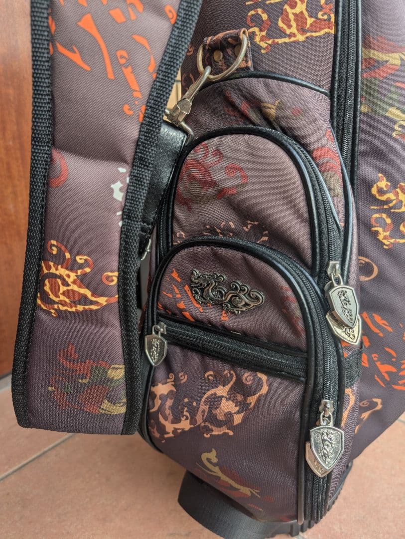 ダンスウィスドラゴン　 スタンド型ゴルフ　キャディバッグ