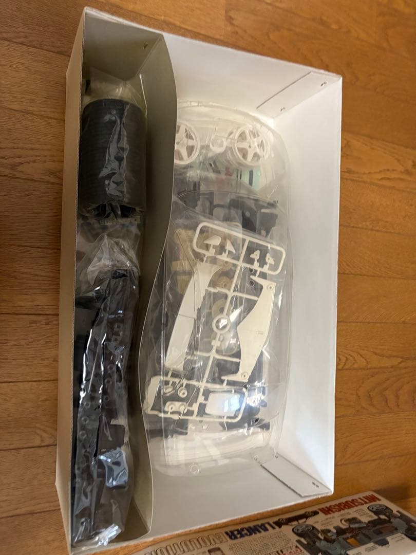 タミヤ　Mitsubishi Lancer Evolution IV