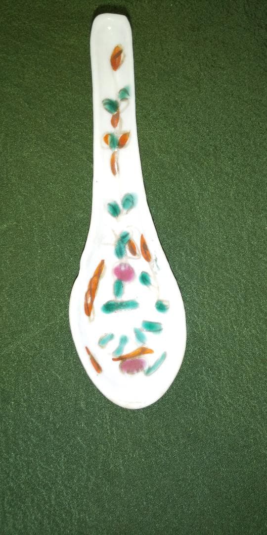 中国清朝期 粉彩花文皿 草花色絵 及び匙