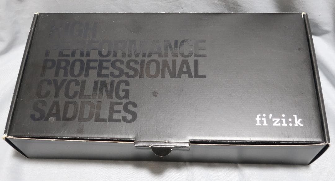 フィジーク Antares R1 Versus Evo サドル LARGE