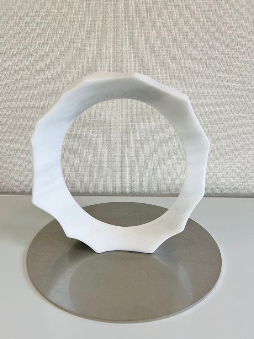 Kate Thomson(ケイト トムソン) 彫刻 : 大理石/片桐宏典