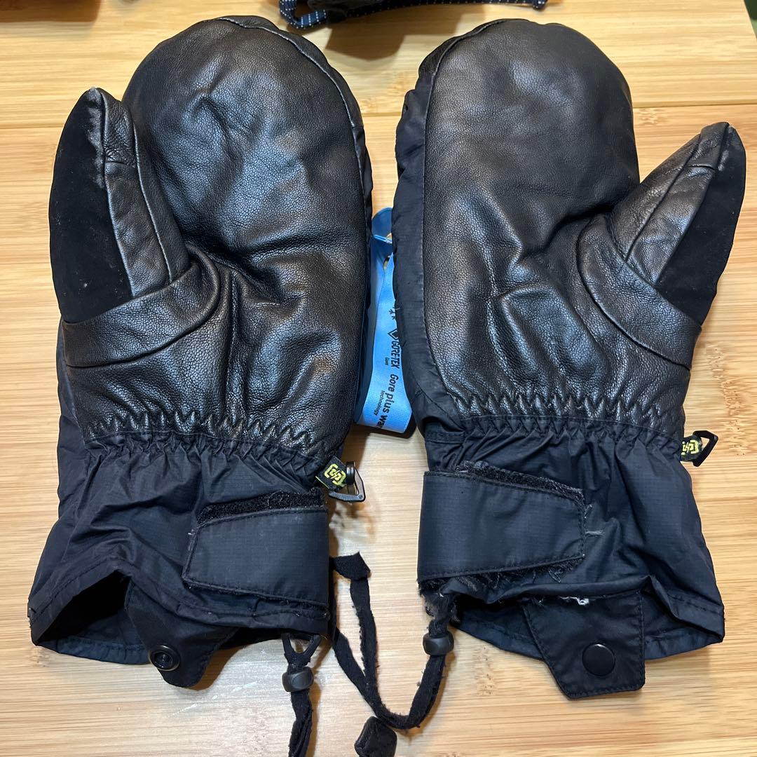 Burton ak オーブン GORE-TEX ミトン　即日発送可能