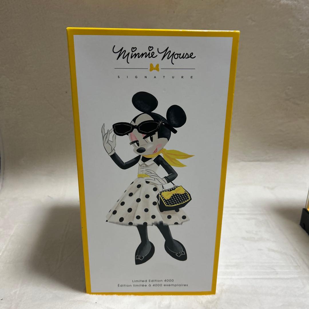 ミニーマウス　シグネチャードール　4000体限定品